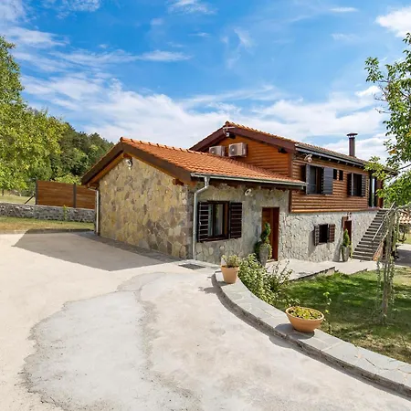 Ferienhaus Luxurious In *