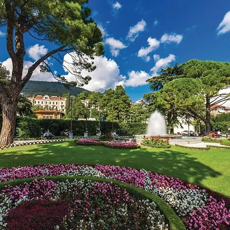 Ferienhaus Luxurious In *