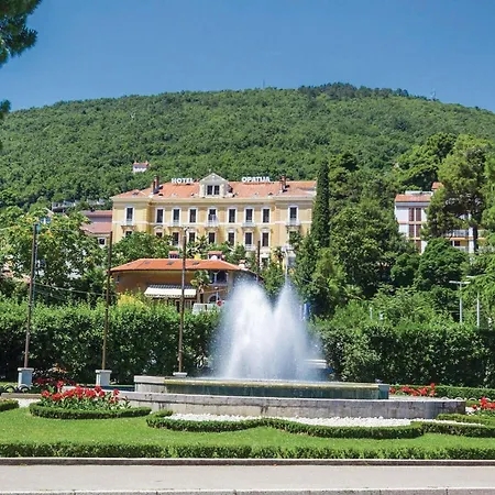 Ferienhaus Luxurious In Lisac