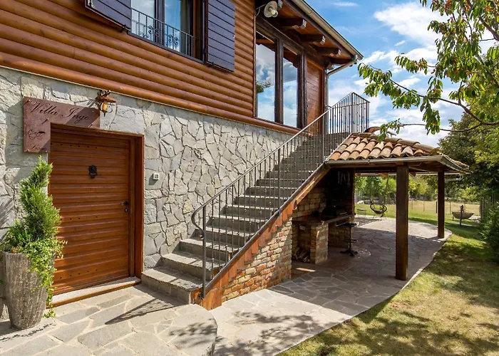 Amazing In Lisac With Wifi Holiday home *