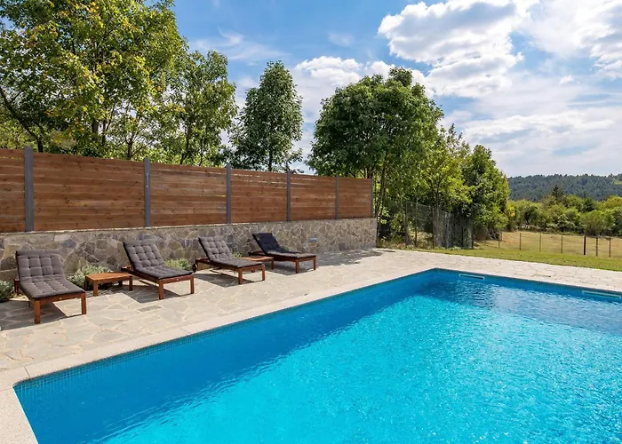 Holiday home Amazing In Lisac With Wifi